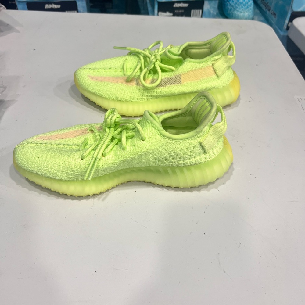 Adidas Yeezy Boost 350 V2 Glow - Picture 8 of 8